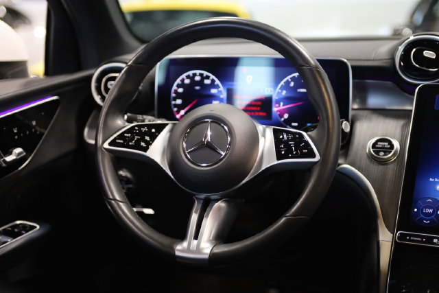 Used 2023 Mercedes-Benz GLC 300 4MATIC image 14