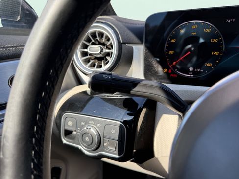 Used 2022 Mercedes-Benz CLA 250 image 44