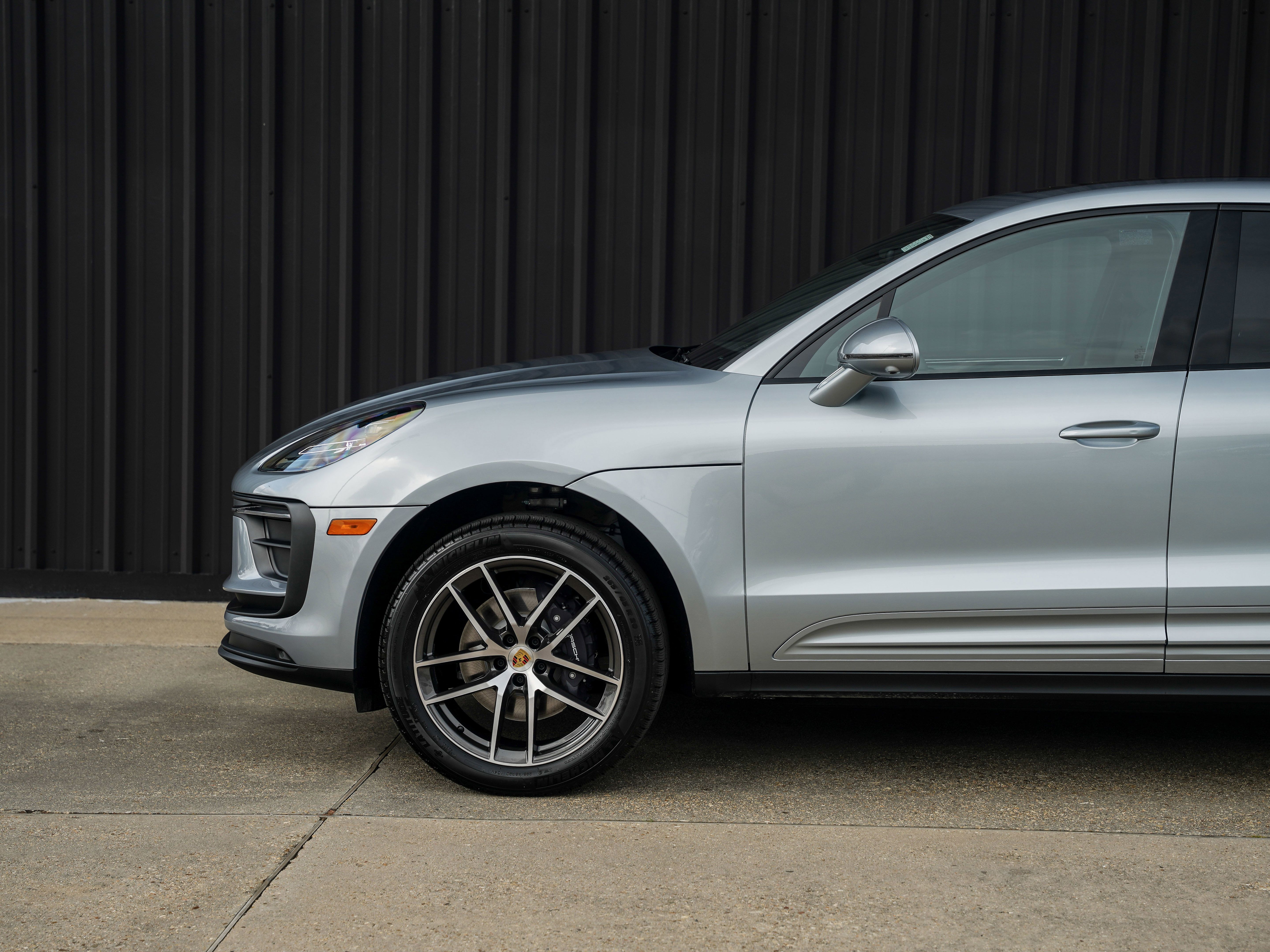 Certified 2026 Porsche Macan AWD/4WD image 11