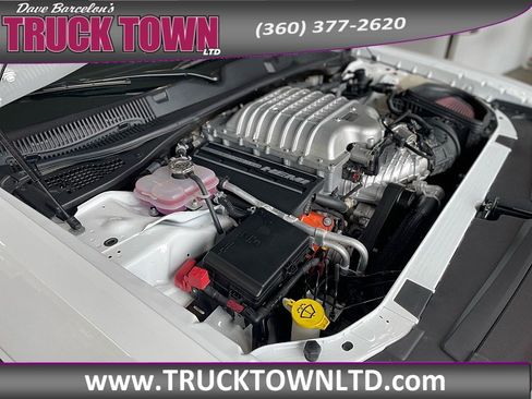 Used 2020 Dodge Challenger SRT Hellcat w/ Plus Package RWD image 35