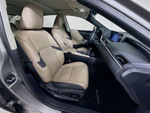 Certified 2021 Lexus ES 300h Ultra Luxury w/ Accessory Package 2 image 30