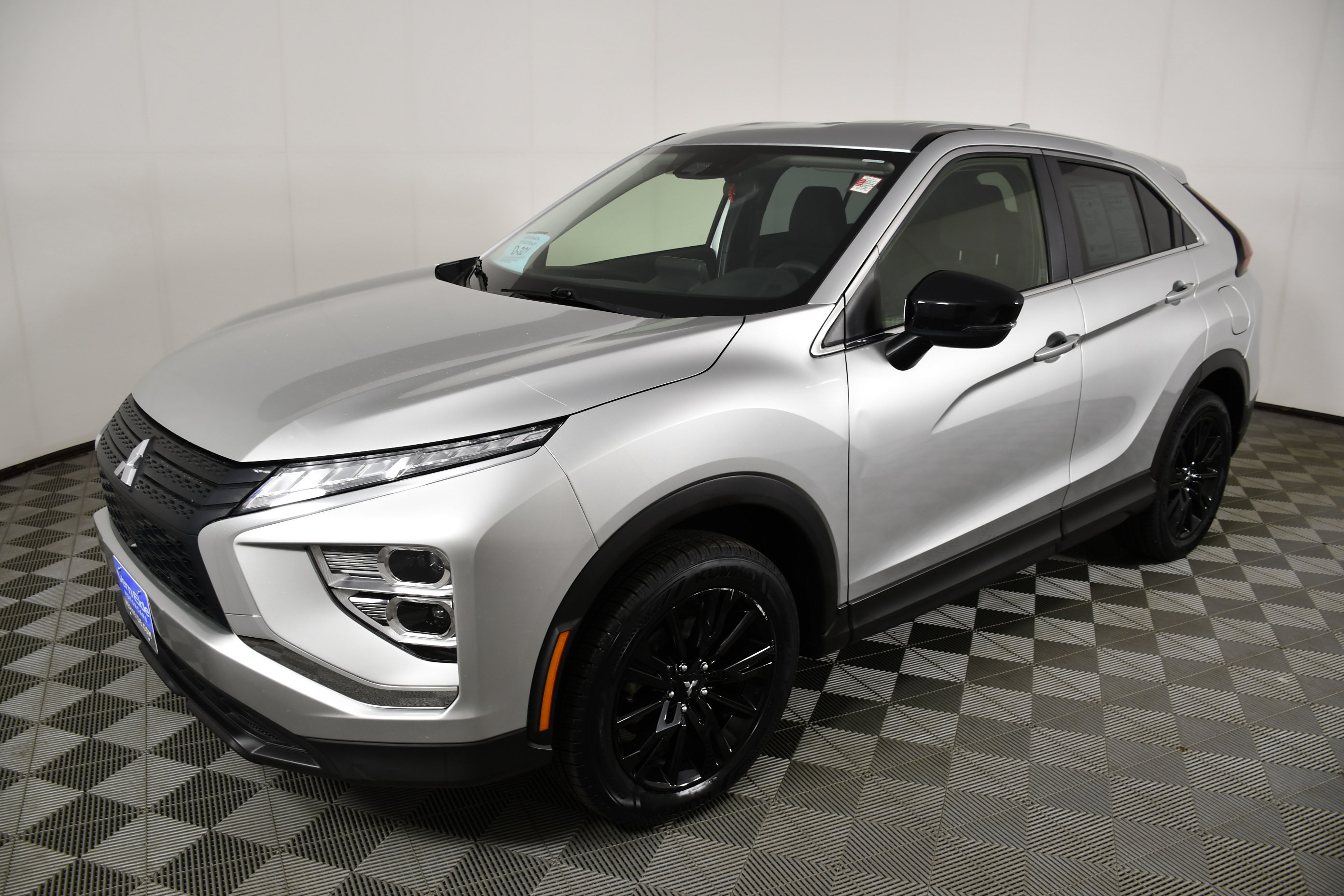 Used 2024 Mitsubishi Eclipse Cross LE AWD/4WD image 10
