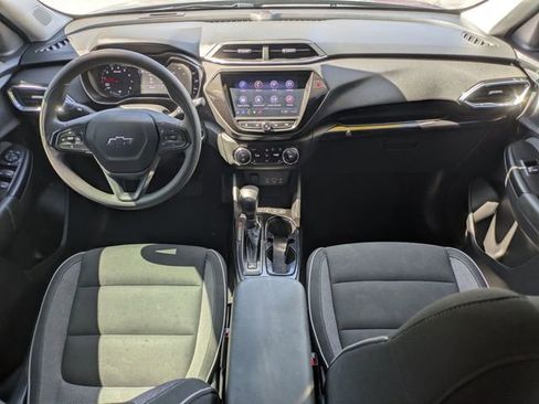 Used 2021 Chevrolet TrailBlazer LT w/ Convenience Package FWD image 23