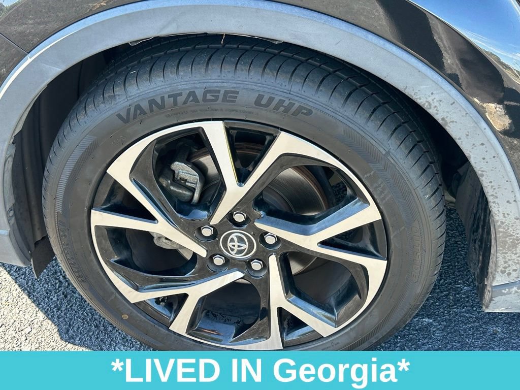 Used 2018 Toyota C-HR XLE FWD image 29