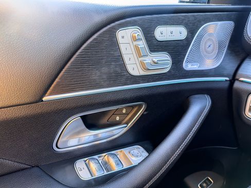 Used 2021 Mercedes-Benz GLS 450 4MATIC image 20