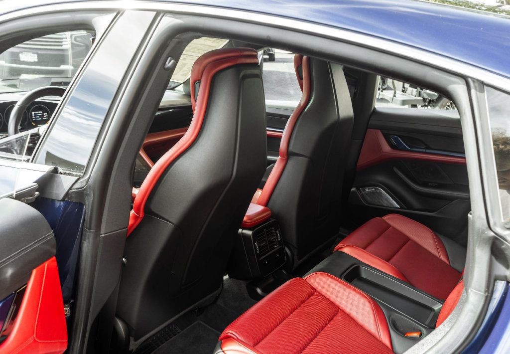 Used 2020 Porsche Taycan 4S AWD/4WD image 27
