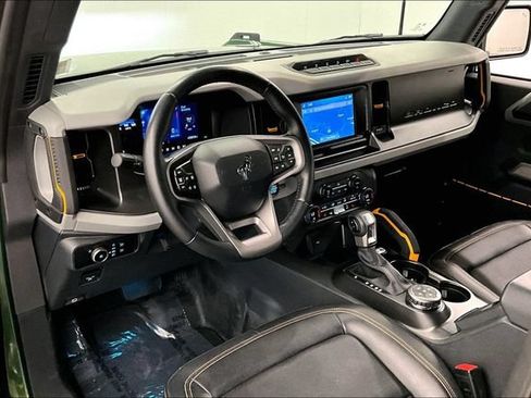 Used 2023 Ford Bronco Badlands w/ Sasquatch Package AWD/4WD image 15