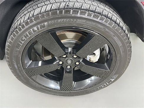 Certified 2021 Land Rover Defender 110 SE image 32