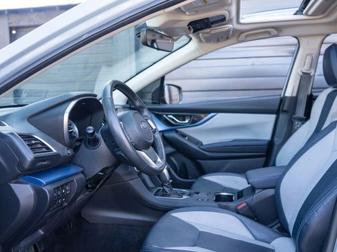 Used 2019 Subaru Crosstrek Hybrid Sport Utility 4D w/ Moonroof Package w/Navigation image 17