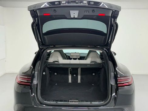 Used 2018 Porsche Panamera 4S image 40