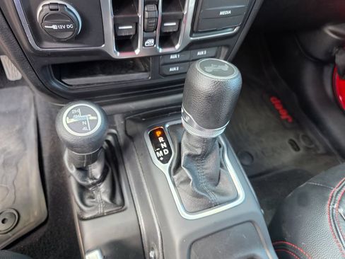 Used 2021 Jeep Wrangler Unlimited Sport AWD/4WD image 19