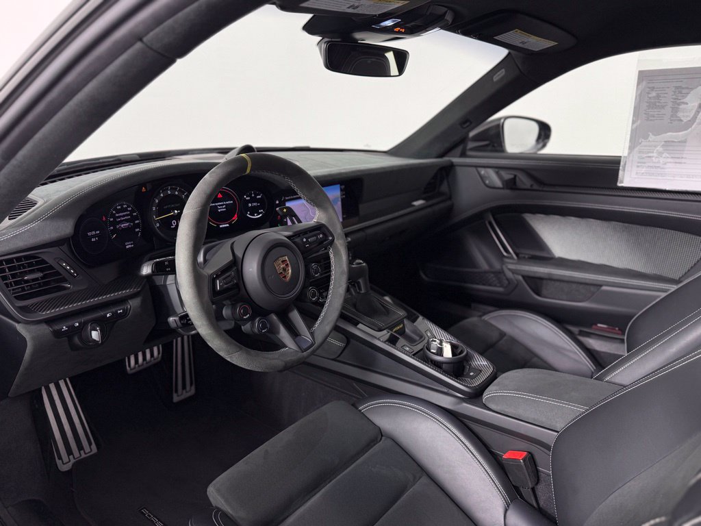 Certified 2025 Porsche 911 GT3 RS RWD image 4