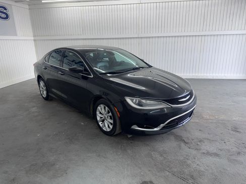 Used 2015 Chrysler 200 C image 3