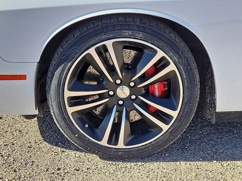 Used 2017 Dodge Challenger SRT Hellcat image 11