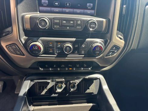 Used 2015 GMC Sierra 1500 Denali w/ Driver Alert Package AWD/4WD image 17