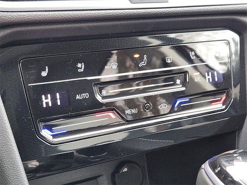 New 2026 Volkswagen Taos SEL image 13