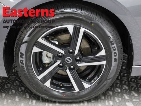 Used 2024 Nissan Sentra SV image 31