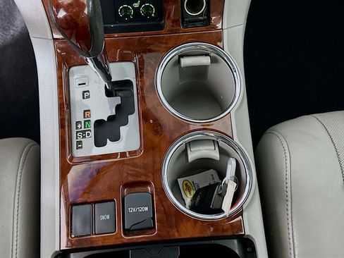 Used 2013 Toyota Highlander Limited image 23