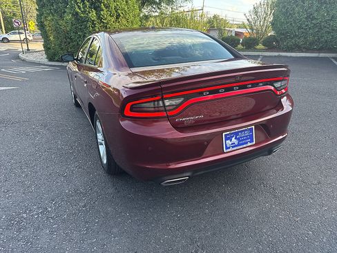 Used 2020 Dodge Charger SXT RWD image 7