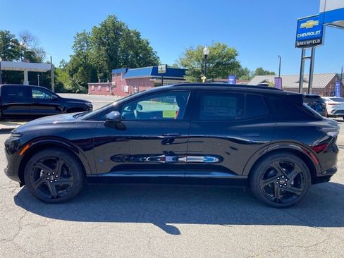 New 2025 Chevrolet Equinox EV RS w/ Convenience Package II FWD image 22