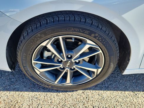 Used 2024 Kia Forte LXS image 16