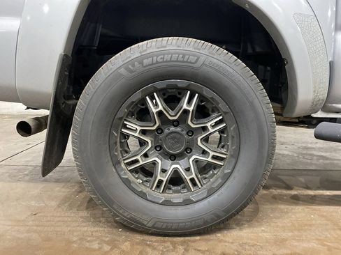 Used 2012 Toyota Tacoma PreRunner w/ SR5 Pkg image 16