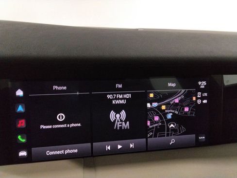 Used 2023 Porsche Taycan w/ Premium Package image 23