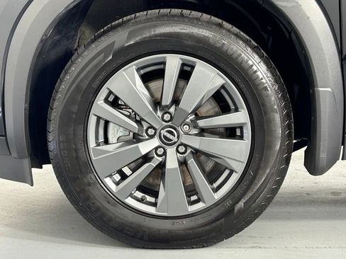 Used 2024 Nissan Pathfinder SV w/ SV Premium Package AWD/4WD image 37