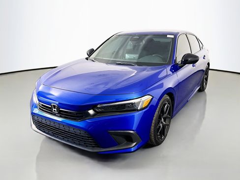 Used 2023 Honda Civic Sport image 4