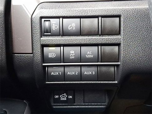 Used 2024 Toyota Tacoma TRD Sport image 25