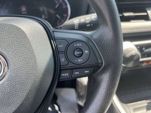 Used 2024 Toyota RAV4 LE FWD image 20