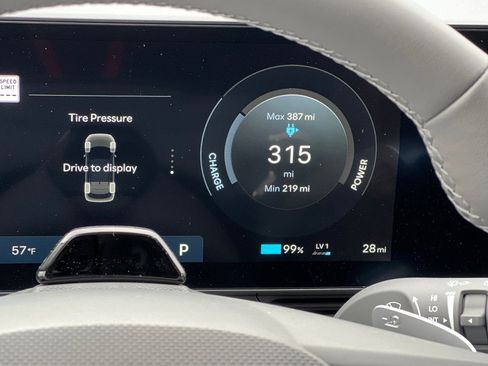 New 2025 Hyundai Ioniq 5 SEL RWD image 33