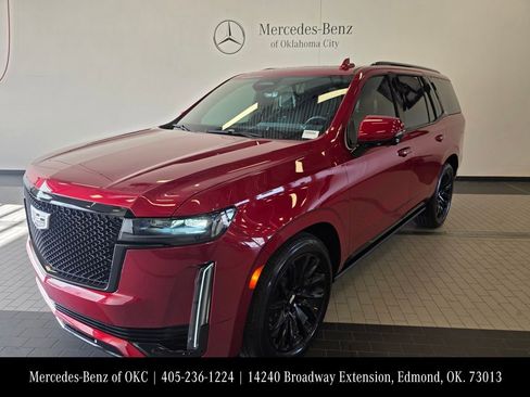 Used 2024 Cadillac Escalade Sport Platinum w/ LPO, ONYX Package image 1