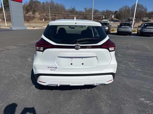 Used 2025 Nissan Kicks Play S image 6