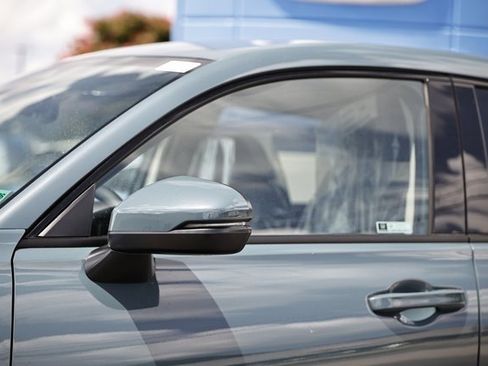 New 2026 Honda HR-V EX-L image 6