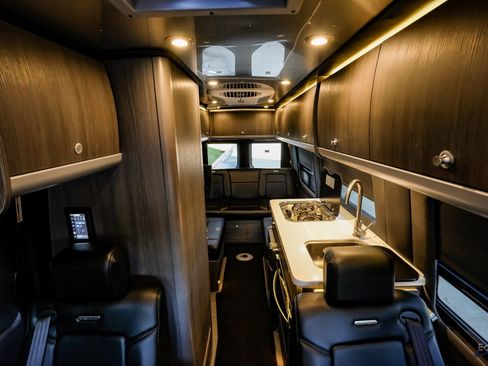 Used 2022 Mercedes-Benz Sprinter 3500 image 90