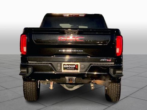 Used 2022 GMC Sierra 2500 AT4 w/ Gooseneck/5TH Wheel Package image 4