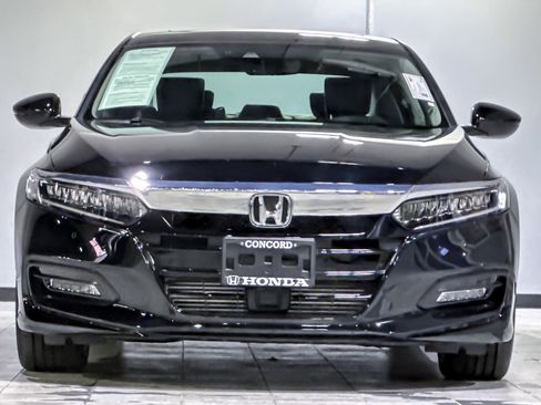 Used 2020 Honda Accord Touring image 5
