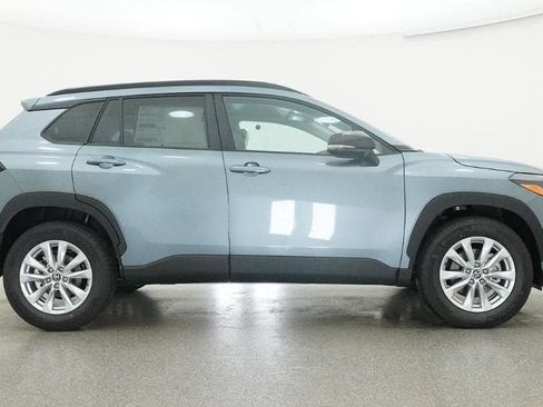 New 2026 Toyota Corolla Cross LE FWD image 27