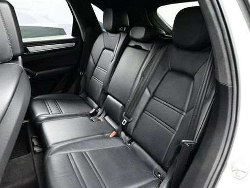 Certified 2021 Porsche Cayenne Turbo AWD/4WD image 13