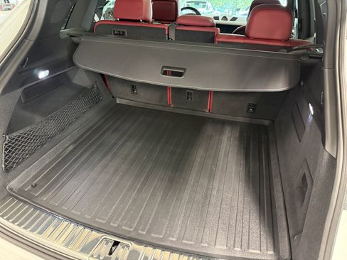 Used 2023 Porsche Cayenne AWD/4WD image 5