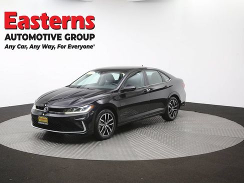 Used 2025 Volkswagen Jetta SE FWD image 56