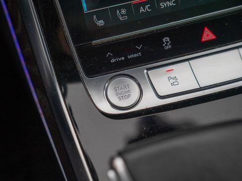 Used 2020 Audi Q7 3.0T Prestige w/ Prestige Package image 18