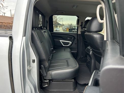 Used 2017 Nissan Titan SL image 25