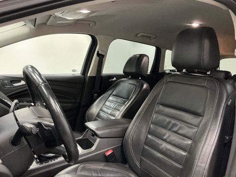 Used 2017 Ford Escape Titanium image 10