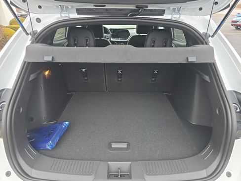 New 2026 Chevrolet Trax RS image 5