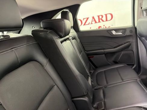 Used 2021 Ford Escape SEL w/ Technology Package FWD image 18