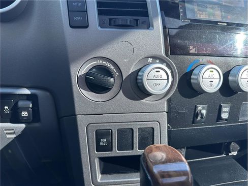 Used 2012 Toyota Tundra Limited image 26