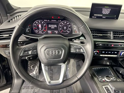 Used 2018 Audi Q7 3.0T Prestige w/ Prestige Package AWD/4WD image 19
