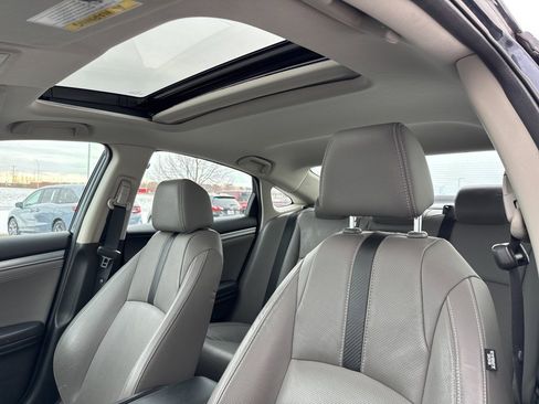 Used 2018 Honda Civic EX-L image 6